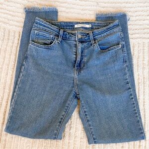 Levi's High Rise Blue Jeans for Women